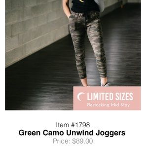 Zyia Unwind Joggers- Camo